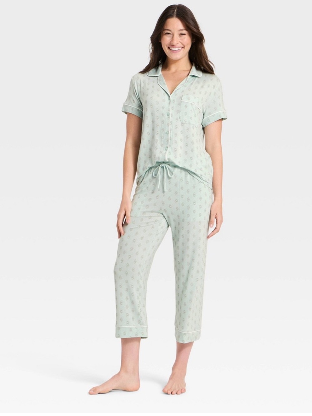 Women's Short-Sleeve Notch Collar Top/ Copped  Pants Pajama Set. Light  mint   M